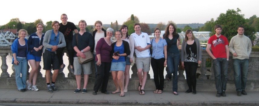 Squad members enjoying an evening trip to the pub during training camp in Henley-on-Thames (Left to right: Aurélie Cuénod, Megan Robb, Gregers Bangert, Michael Lutteropp, Chris Prosser, Miriam Driessen, Valerie Gorman, Jill Betts, Raffaella Facchini, Morgan Di Rodi, Susan Graham, Dieuwertje Kooij, Katherine Henson, James Kirkbride, Danny Parton)